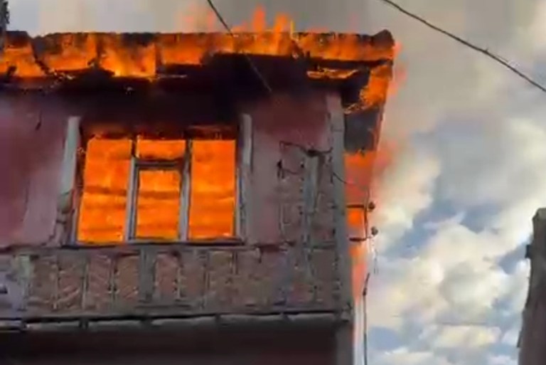 Karamürsel Ereğli’de Ahşap Evde Yangın!