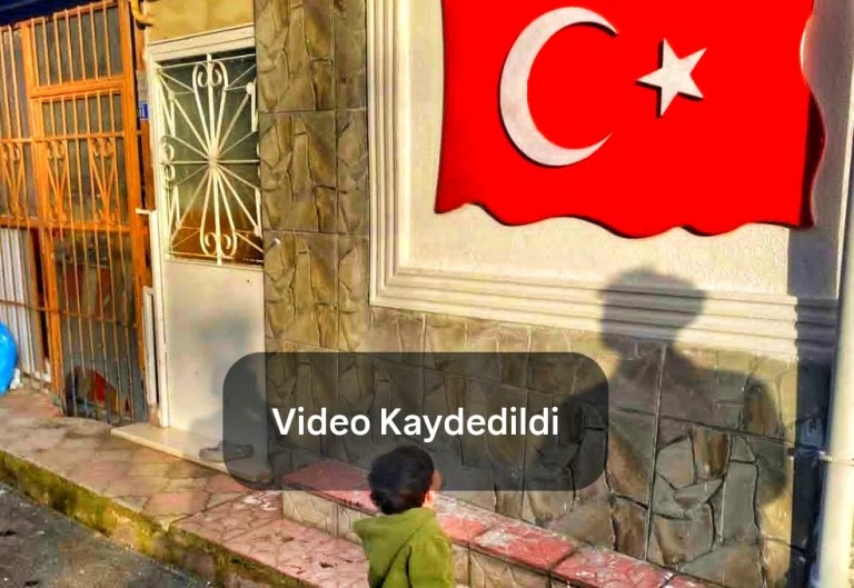 16 aylık Baybars’ın bayrak sevgisi duygulandırıyor