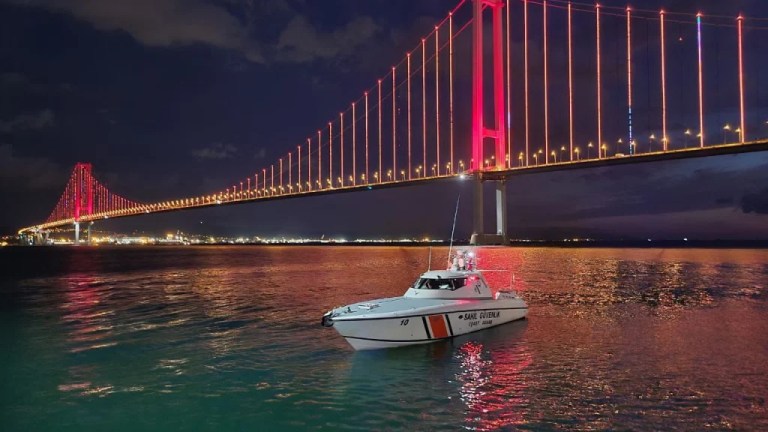 TCG Tayfun İzmit’te vatandaşlarla buluşuyor